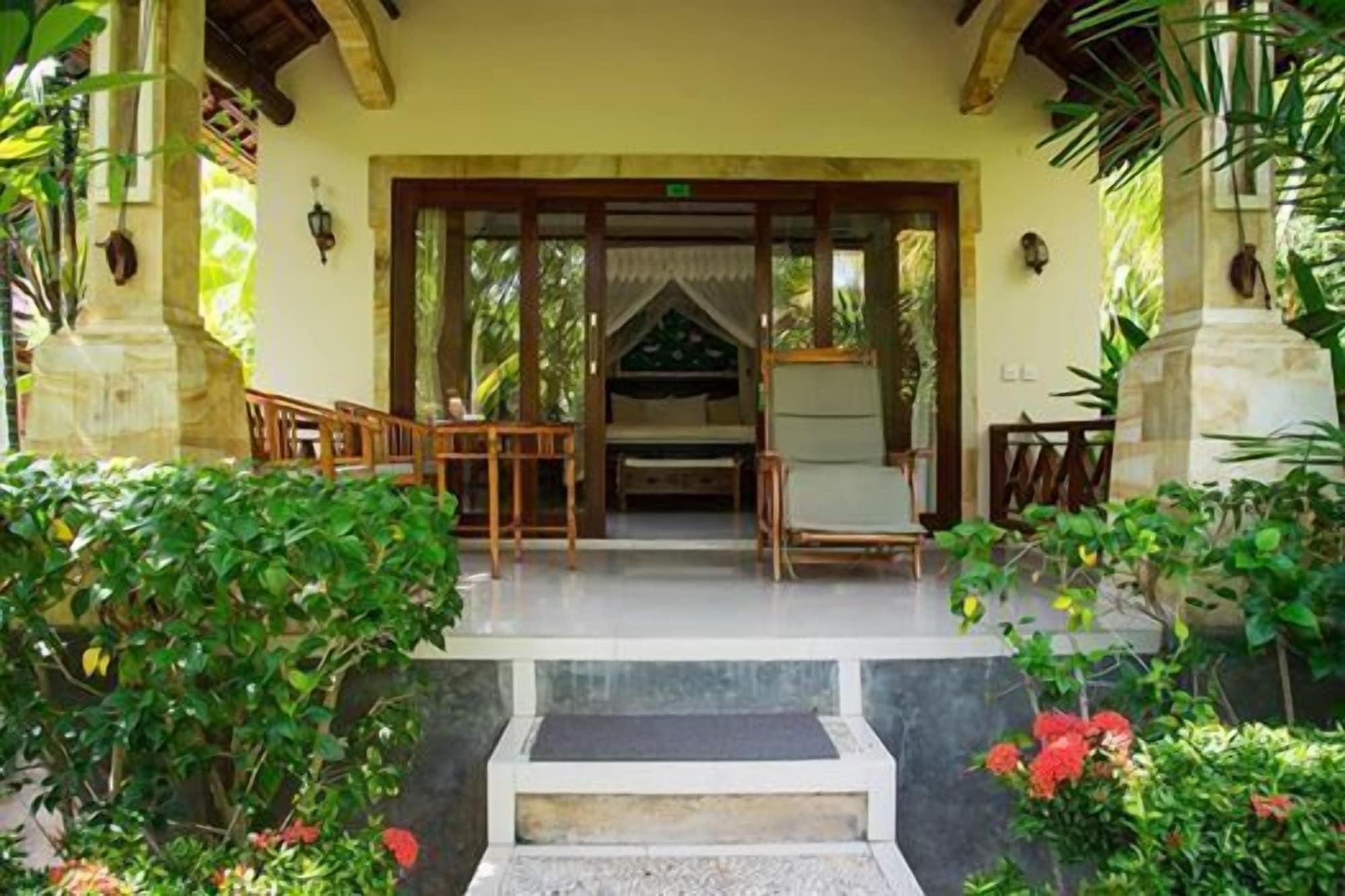 Arya Amed Beach Resort And Dive Center Екстериор снимка