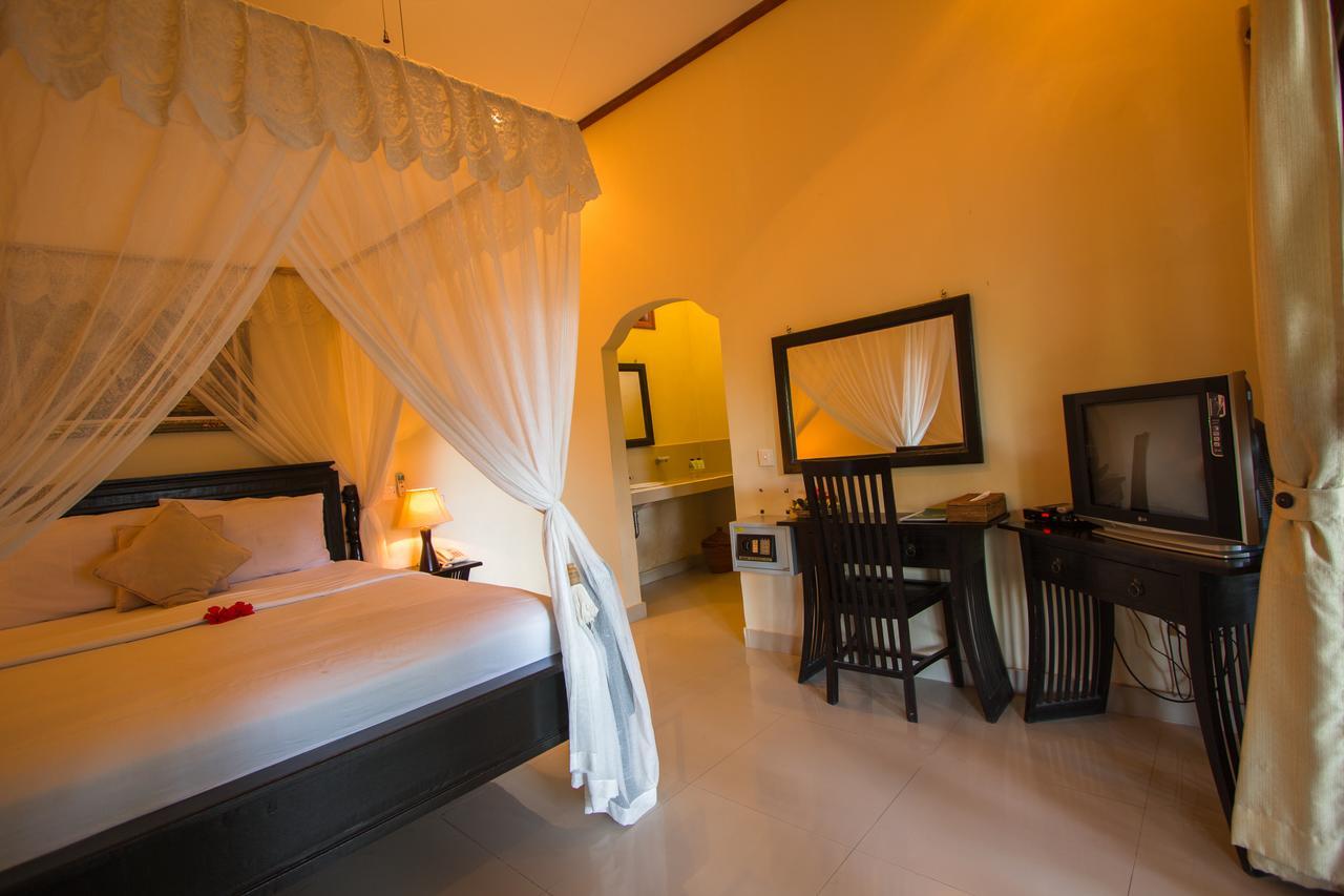 Arya Amed Beach Resort And Dive Center Екстериор снимка